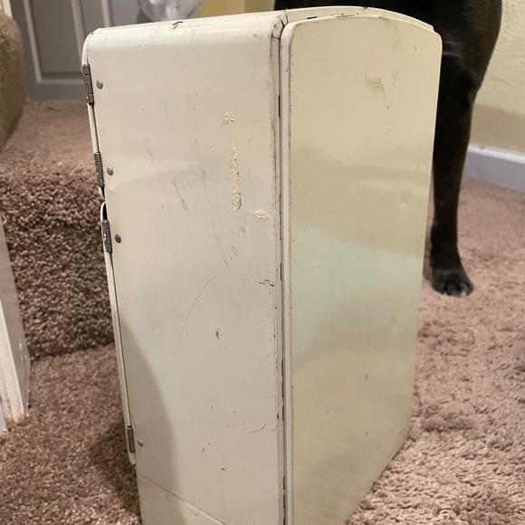 Metal Vintage Mini Toy Stove and Refrigerator - Picture 3 of 8